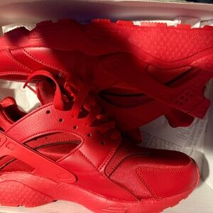 Men’s Nike Red Sneakers